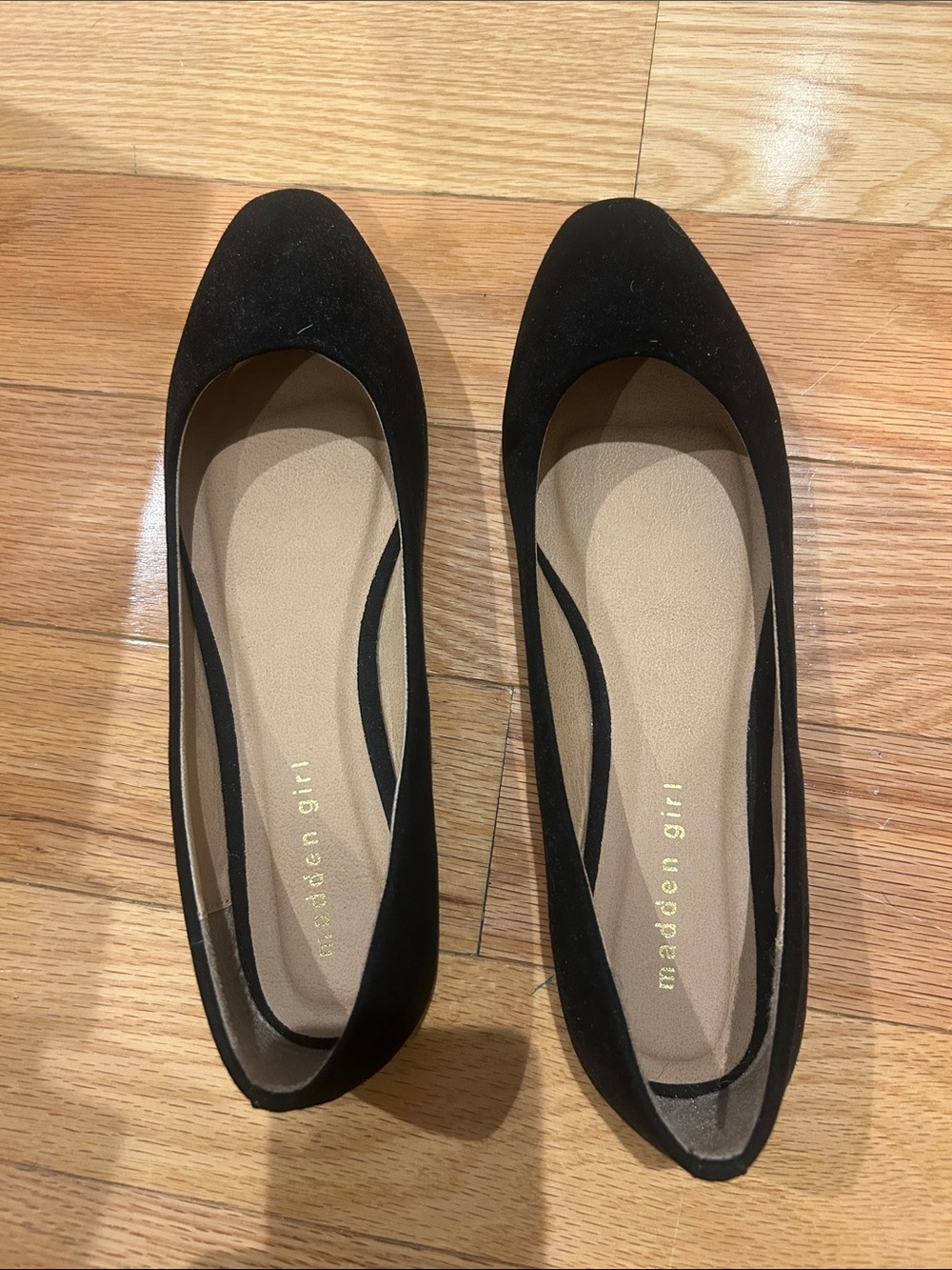 Madden Girl Black Rounded Toe Suede Flats